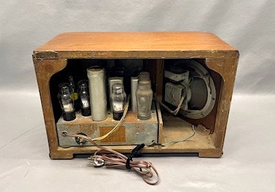 Tube Shortwave Radio, Table 1930-1940s Emerson  Art Deco