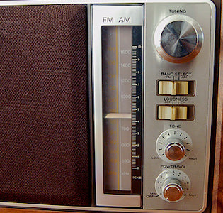 Vintage 1970s Radio AM/FM Sony