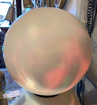 Color Rotating White Plastic Ball with Off/On Switch