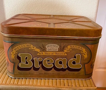 Vintage 1970's Cheinco Entire Tin Bread Box