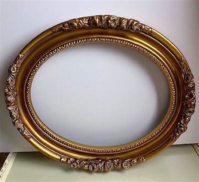 Medium Gold Oval Open Frame