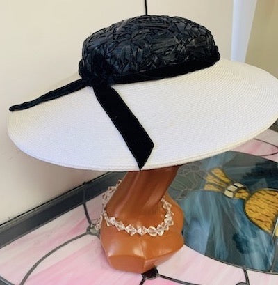 Vintage 50's Large Rim Black and White