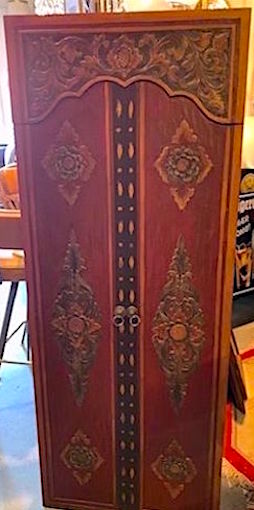 Oversized Medallion Wall Panel