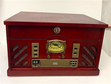 Radio and Record Player - Vintage Style