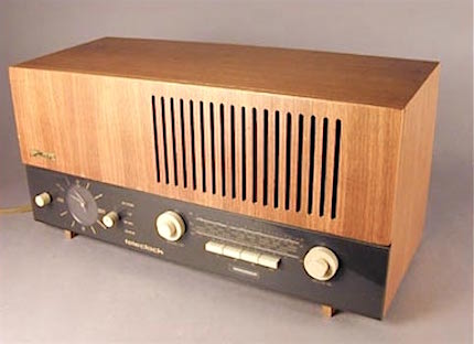 Vintage 1960s Metz Teleclock Radio