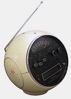 70’s Weltron “Space Helmet” 8 Track Player FM/AM Radio