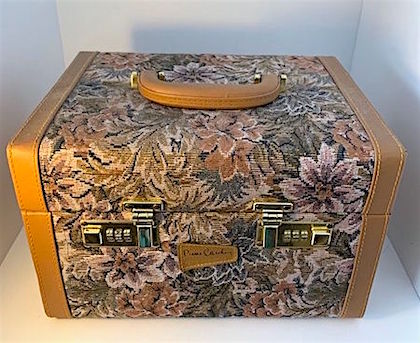 Vintage Makeup Case Pierre Cardin