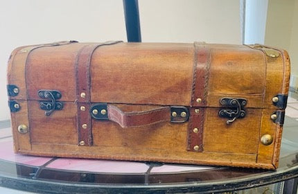 Vintage Style Wood Suitcase With Hook Hasps