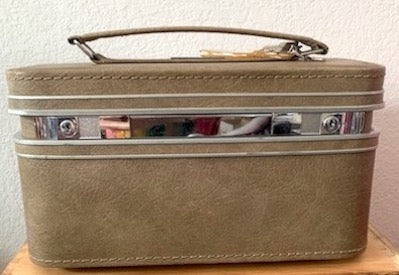 Vintage Samsonite Fashionaire Hard Side Train Case