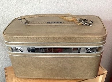 Vintage Samsonite Fashionaire Hard Side Train Case