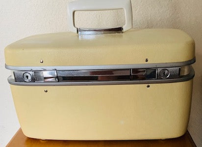 Vintage 1960s Samsonite Horizon Hard Side Train Case