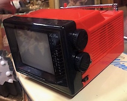"Red" La Petite TV Portable Television